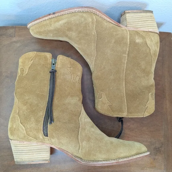 Free People Camel Tan Western Countryside Cowgirl Chic Festival Bootie 39 / 8.5