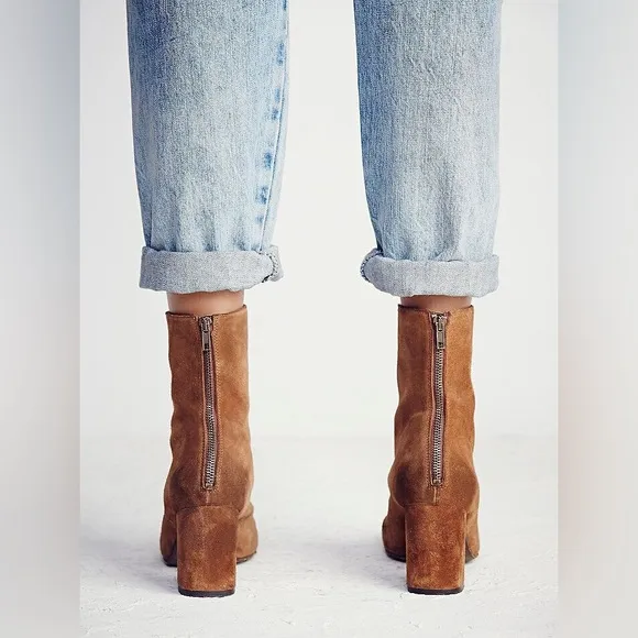 Free People Cecile Ankle Boots size 35 USA size 5 Tan color