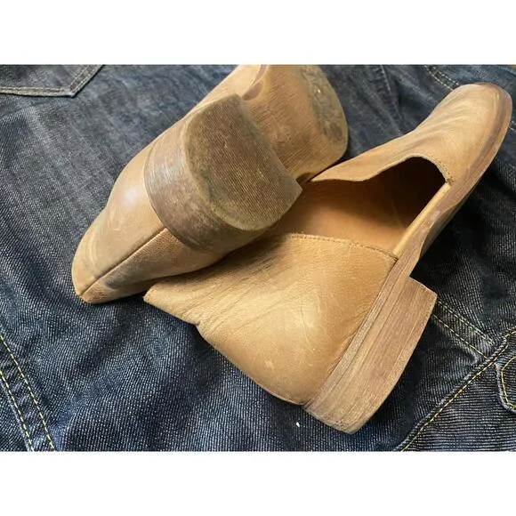 Free People Chic Cut-Out Leather Flats - sz 37