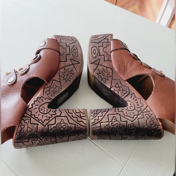 Free People Farrah Whiskey Leather Platform Lace Clog Sandals