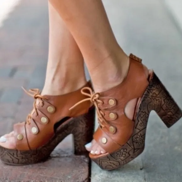Free People Farrah Whiskey Leather Platform Lace Clog Sandals