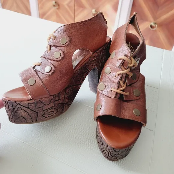 Free People Farrah Whiskey Leather Platform Lace Clog Sandals