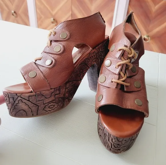 Free People Farrah Whiskey Leather Platform Lace Clog Sandals