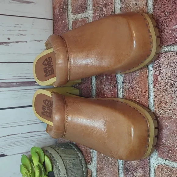 Free People Mia Karma Leather and Wood Clogs Cognac Women's 10