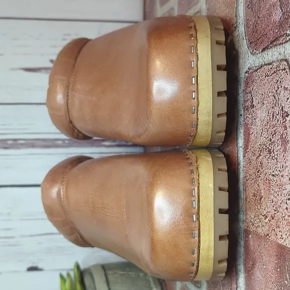 Free People Mia Karma Leather and Wood Clogs Cognac Women's 10