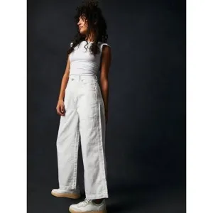 Free People Piper Mid Rise Crop Wide Leg Jeans Size 32. B20
