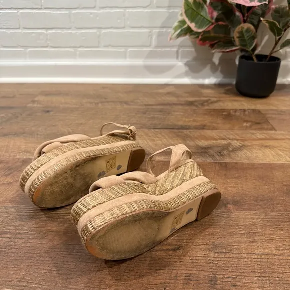 Free People Vegan Women's Tan Platform Sandals