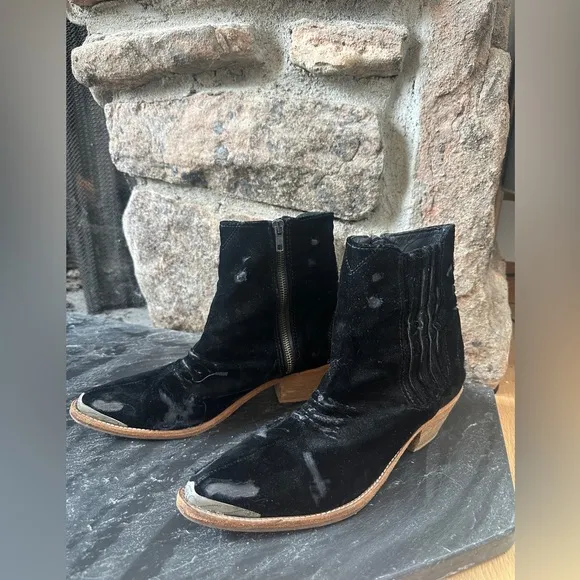 Free People Vero Cuoio Barbary black velvet distressed western boots booties