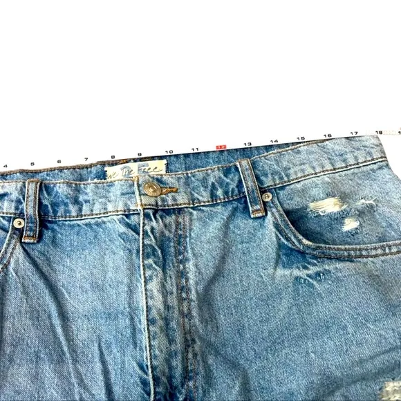 Free People “We The Free” Curvy bdg 25 Patchwork Straight Leg Jeans Sz 35