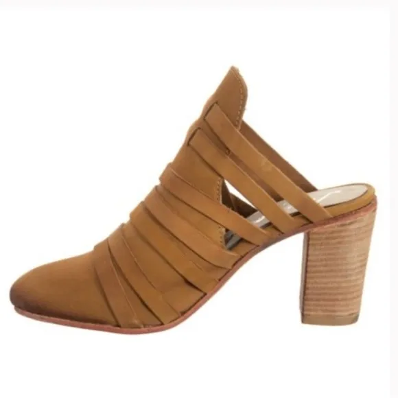 Free People | Women's camel colored leather Byron Strappy Stack Heel Mules, sz 9