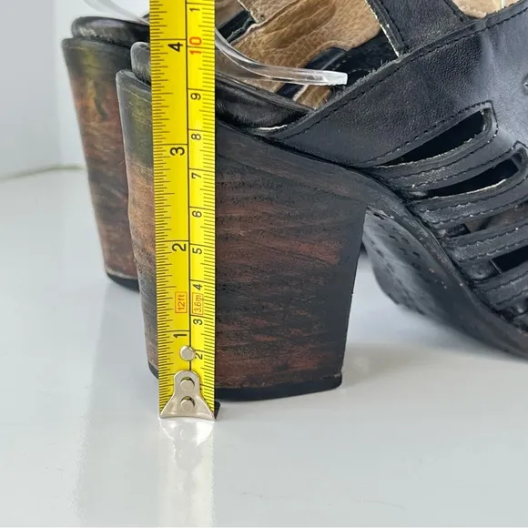 Freebird Bongo Distressed Bohemian Black/Gray Leather Sandals