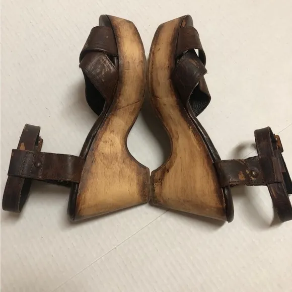 FREEBIRD By Steven Cape Platform Sandals Brown Size 9