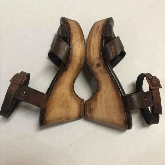 FREEBIRD By Steven Cape Platform Sandals Brown Size 9