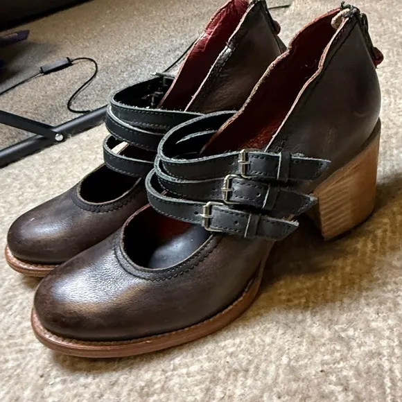 Freebird by Steven Ramsey Size 9 | Distressed Leather Strappy Heels