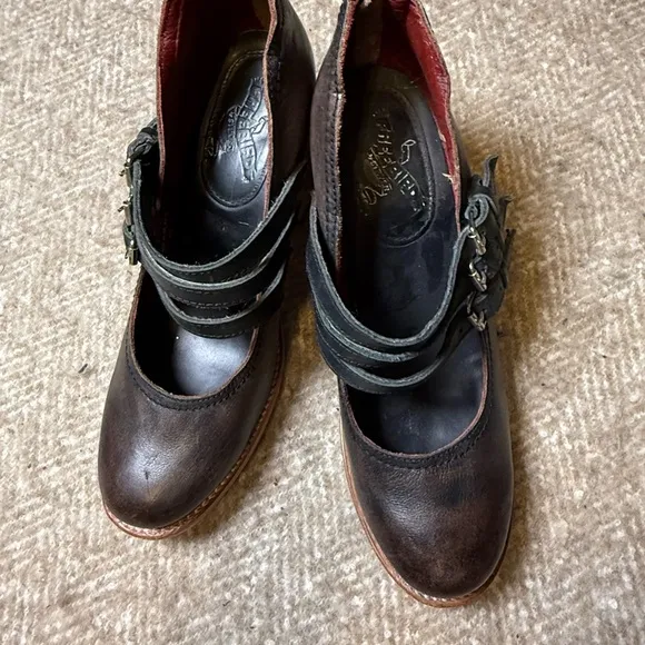 Freebird by Steven Ramsey Size 9 | Distressed Leather Strappy Heels