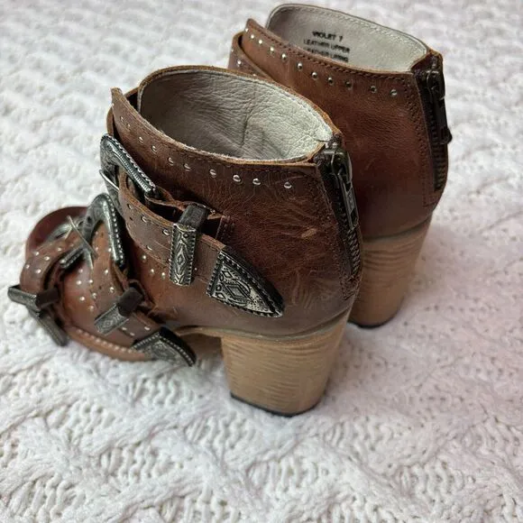 Freebird By Steven Western Boho Heeled Sandal‎ Triple Buckle Leather Sz 7 NWOT