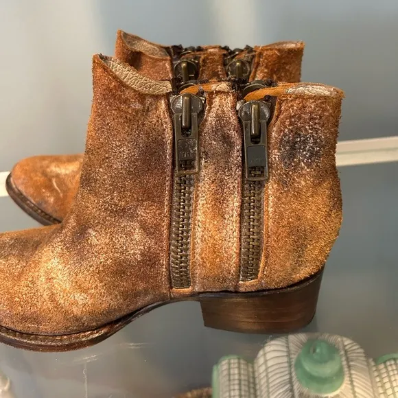 Freebird Clash double zipper suede booties