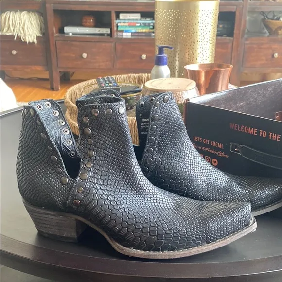 Freebird Mandy Snake Black Boots-NWT