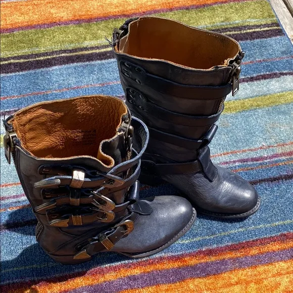 FREEBIRD! Stylish Black Leather Buckle Boots