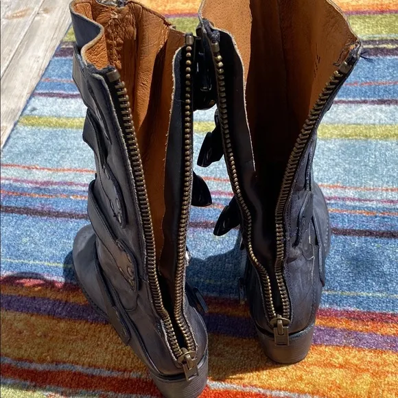 FREEBIRD! Stylish Black Leather Buckle Boots
