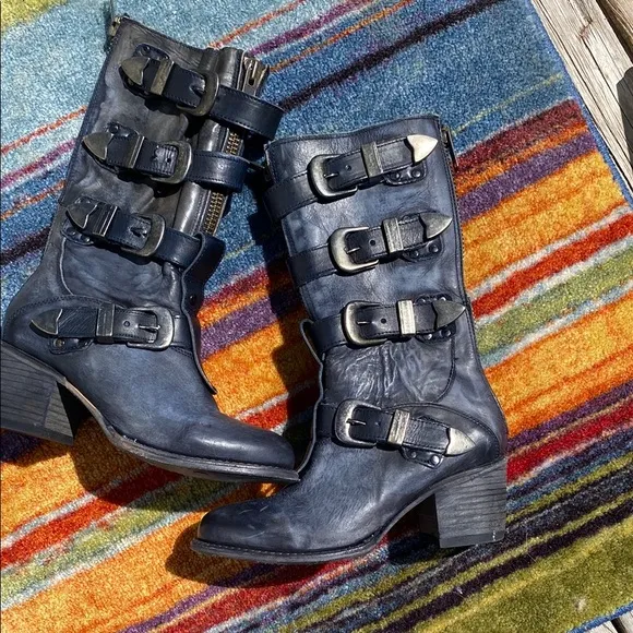 FREEBIRD! Stylish Black Leather Buckle Boots