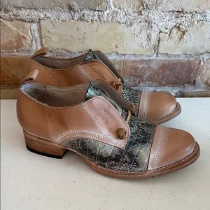 Freebird Women's Shoes