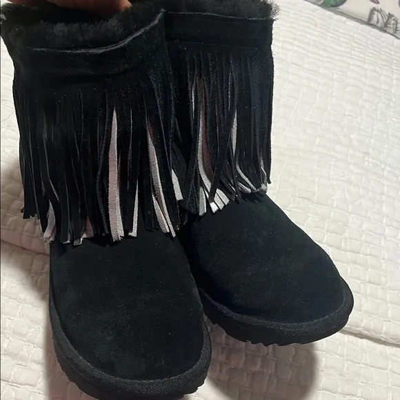Fringe Black Suede girl Boots size 4