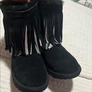 Fringe Black Suede girl Boots size 4