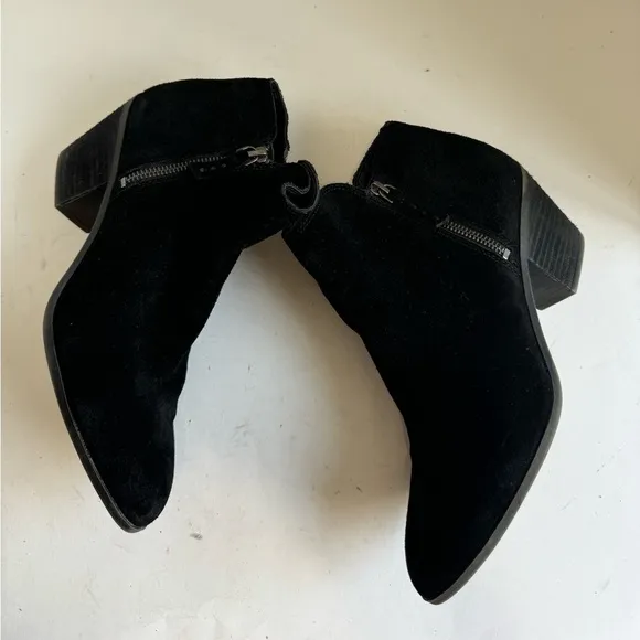 Frye &quot;Judy&quot; Black Suede Double Zip Block Heel Ankle Booties Womens Shoes Size 10