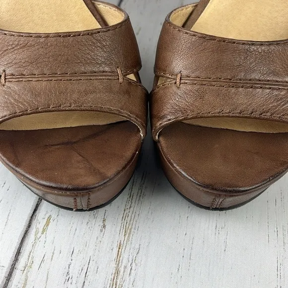 Frye Corinna Campus Brown Leather Wedge Sandals Womens Size 8.5 Boho Open Toe