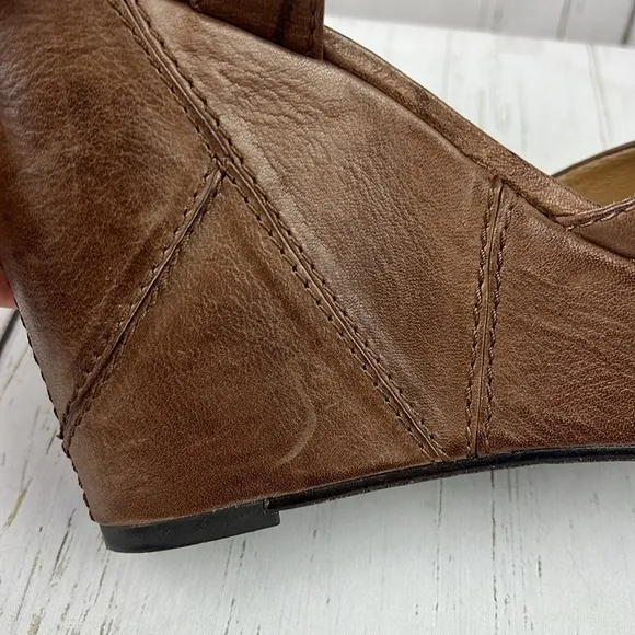 Frye Corinna Campus Brown Leather Wedge Sandals Womens Size 8.5 Boho Open Toe