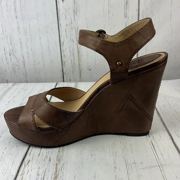 Frye Corinna Campus Brown Leather Wedge Sandals Womens Size 8.5 Boho Open Toe