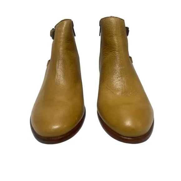 Frye NWOT Carson Belted Leather Banana Tan Ankle Bootie
