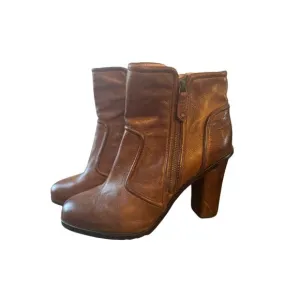 Frye Sylvia Piping Leather Boots Size 10