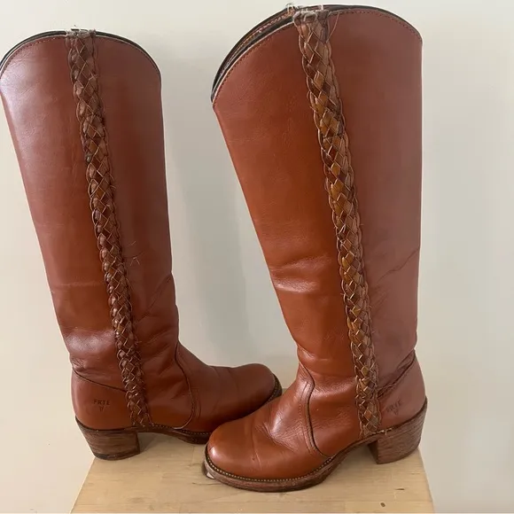 FRYE Vintage Braided Campus Boot. Size 5.5