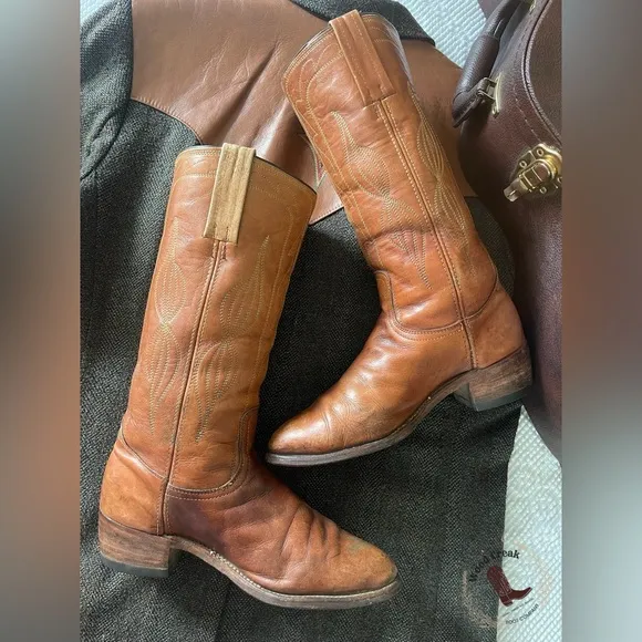FRYE | Yellow Stitched Boots
