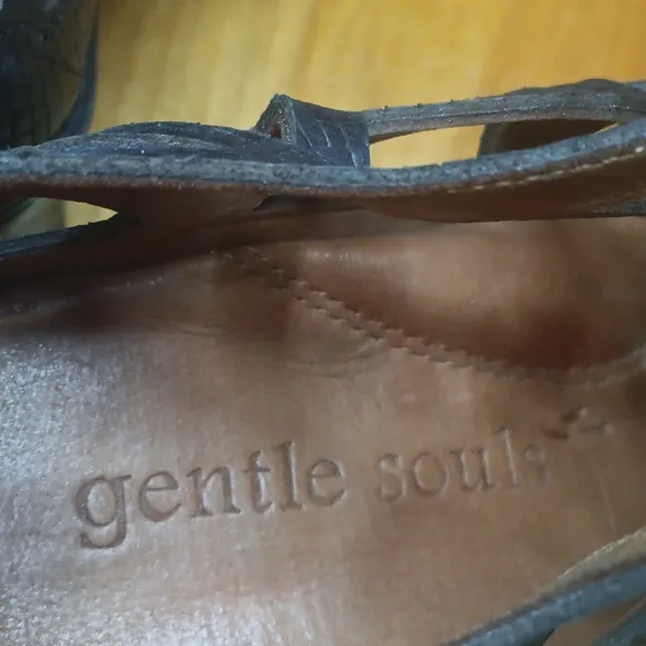 Gentle Souls Women's Black Wedge Sandals Size 8.5