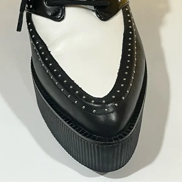 Gianni Bini Colorblock Studded Creeper Shoes 9.5 Oxford lace up Platform wedge