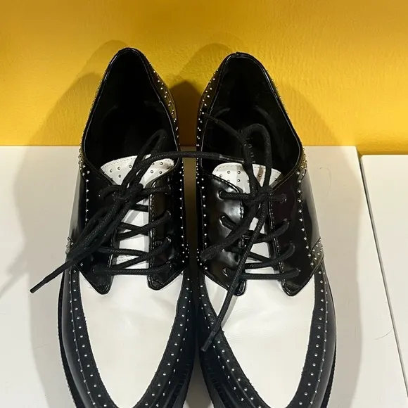 Gianni Bini Colorblock Studded Creeper Shoes 9.5 Oxford lace up Platform wedge