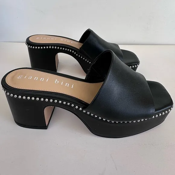 Gianni Bini Roemer Ball Chain Detail Leather Square Toe Platform Sandals