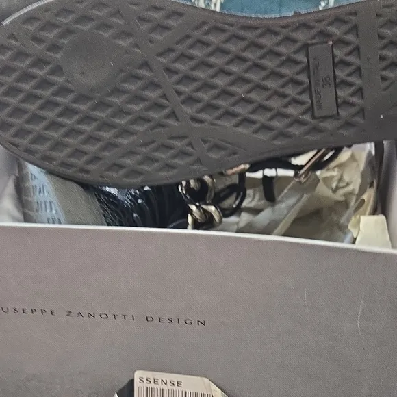 Giuseppe Zanotti Black Textured Sneakers with Gold Chain