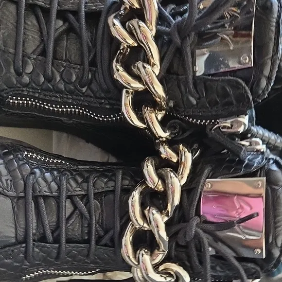 Giuseppe Zanotti Black Textured Sneakers with Gold Chain