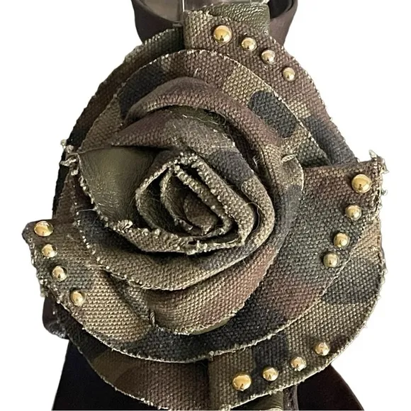 Giuseppe Zanotti Saragein Flat Boho Thong Sandals Camo Jeweled Rosette Size 10B