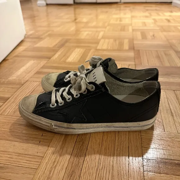 Golden Goose V Star Sneakers