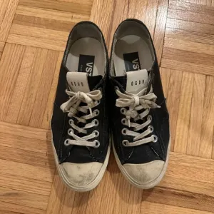 Golden Goose V Star Sneakers