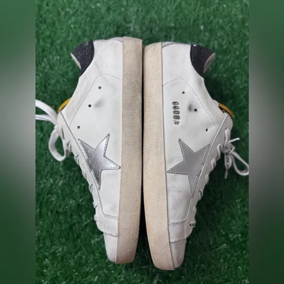 Golden Goose White Unisex Sneakers Size 41