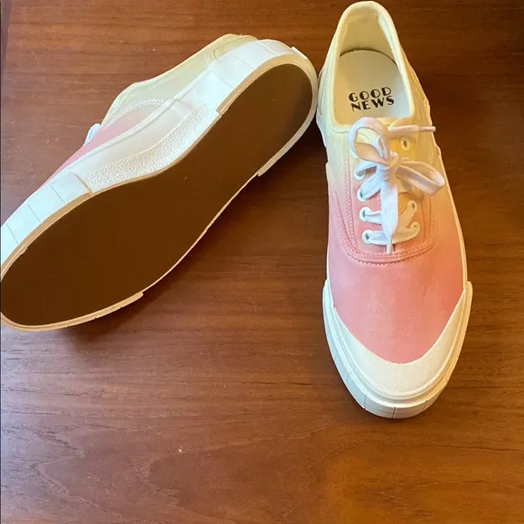 Good News Women's Pink and Cream Canvas Ace Tie Dye New w box