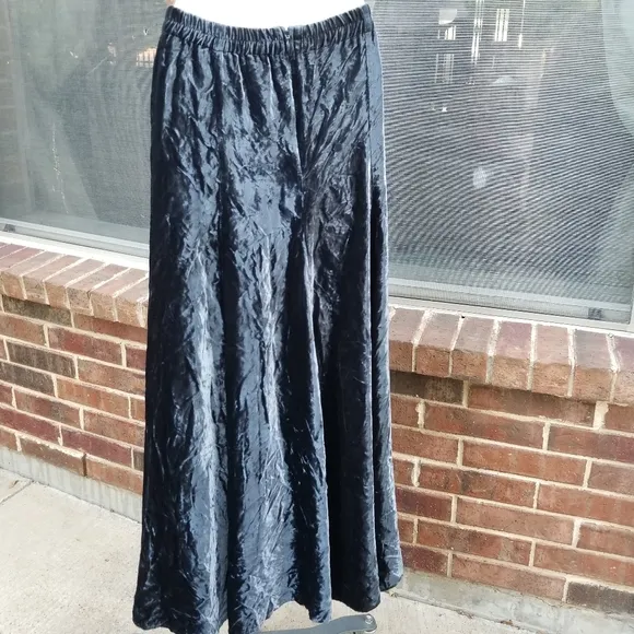 Gorgeous Vintage Double D Ranch Western cowgirl goth Crushed Velvet skirt