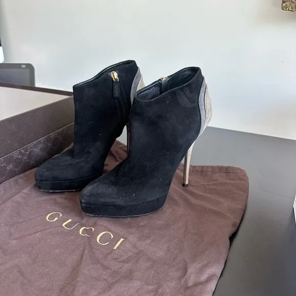 Gucci Black and Tan Women's Ankle Boots