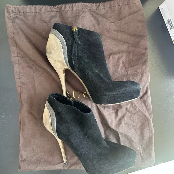 Gucci Black and Tan Women's Ankle Boots
